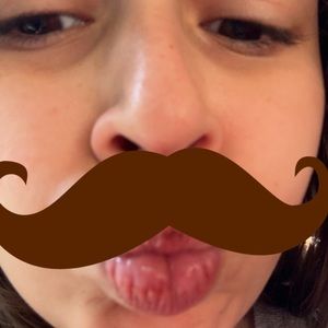 Meet your Posher, Izzy